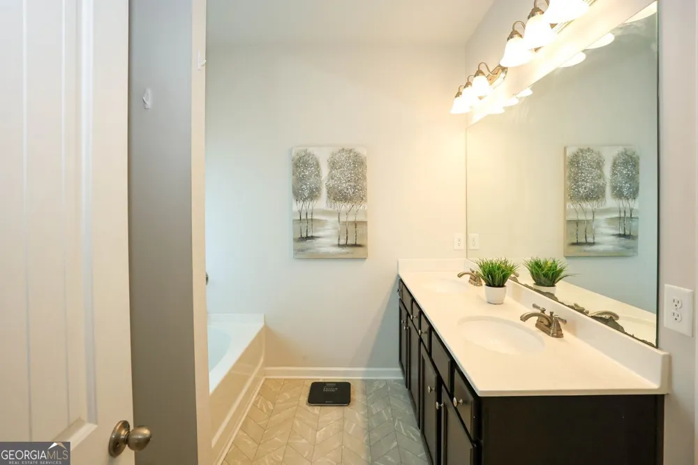 154 Laurel Cove DR Hoschton, GA 30548