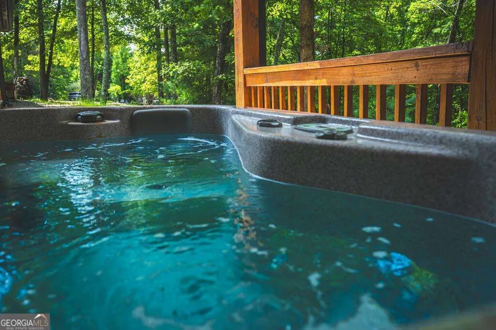 72 Gibbs TRL Mineral Bluff, GA 30559