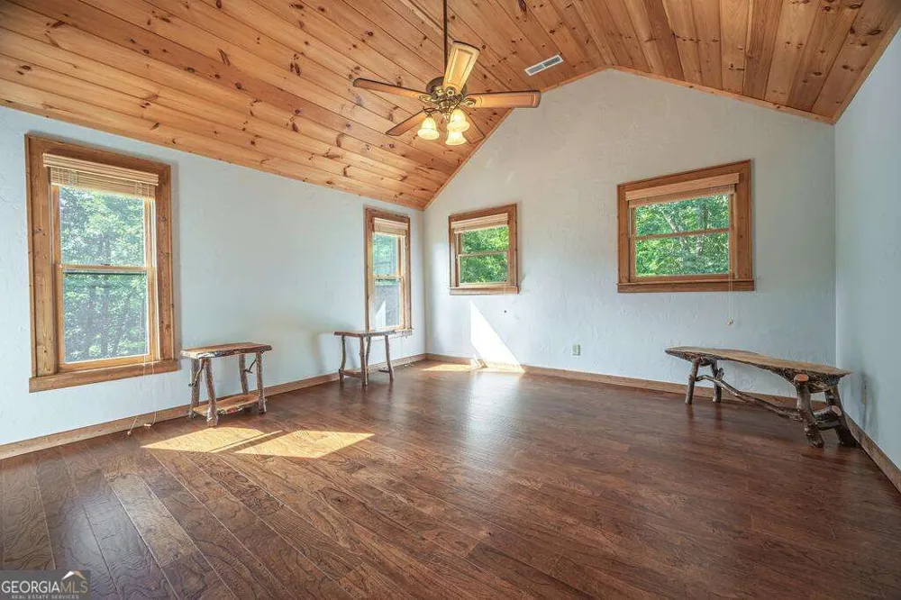 72 Gibbs TRL Mineral Bluff, GA 30559