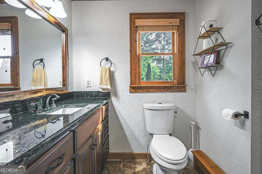 72 Gibbs TRL Mineral Bluff, GA 30559