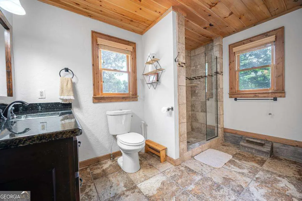 72 Gibbs TRL Mineral Bluff, GA 30559
