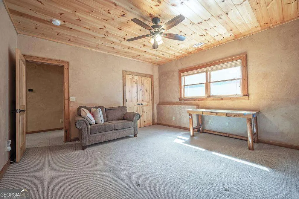 72 Gibbs TRL Mineral Bluff, GA 30559