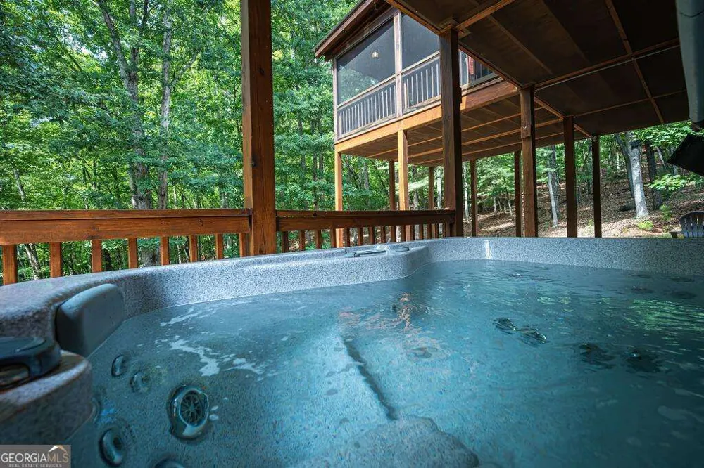 72 Gibbs TRL Mineral Bluff, GA 30559