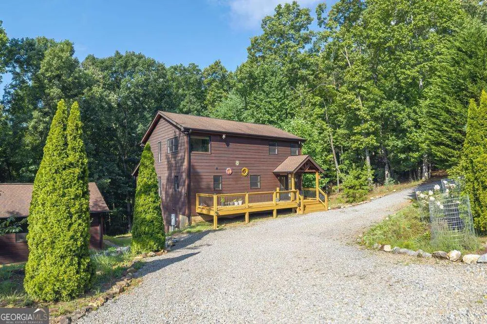 72 Gibbs TRL Mineral Bluff, GA 30559