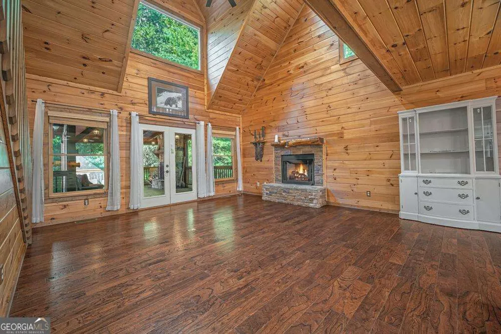 72 Gibbs TRL Mineral Bluff, GA 30559