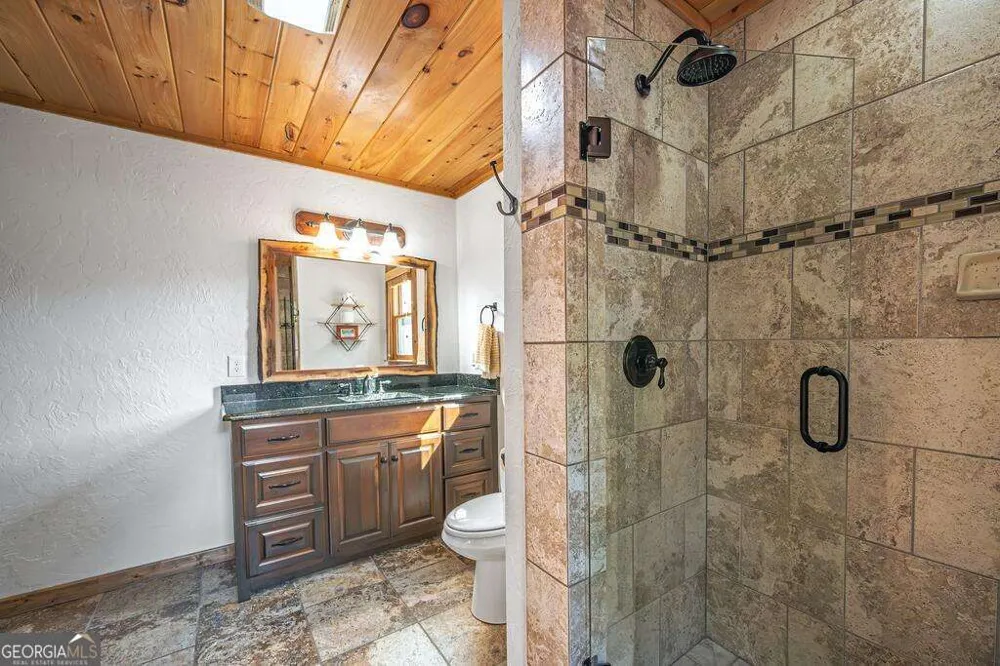 72 Gibbs TRL Mineral Bluff, GA 30559