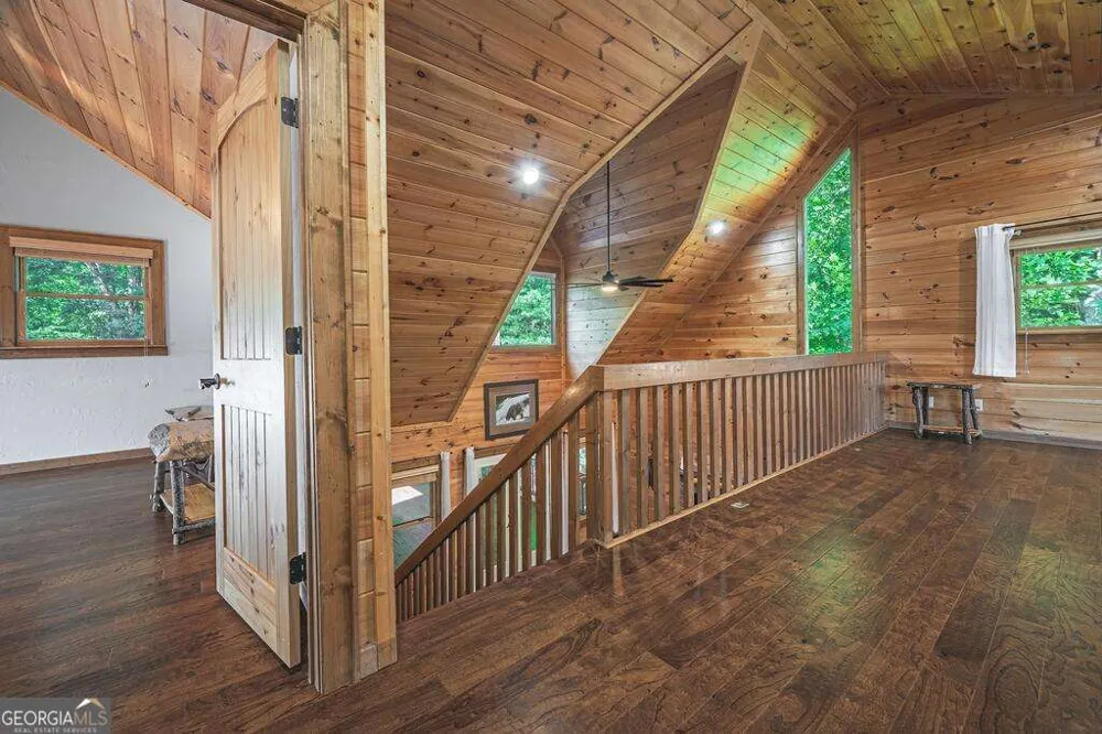 72 Gibbs TRL Mineral Bluff, GA 30559