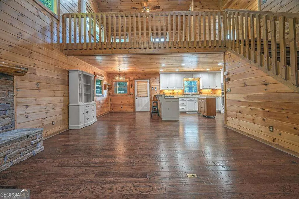 72 Gibbs TRL Mineral Bluff, GA 30559
