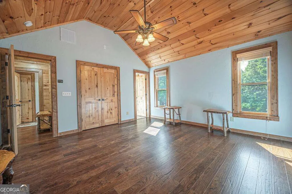 72 Gibbs TRL Mineral Bluff, GA 30559