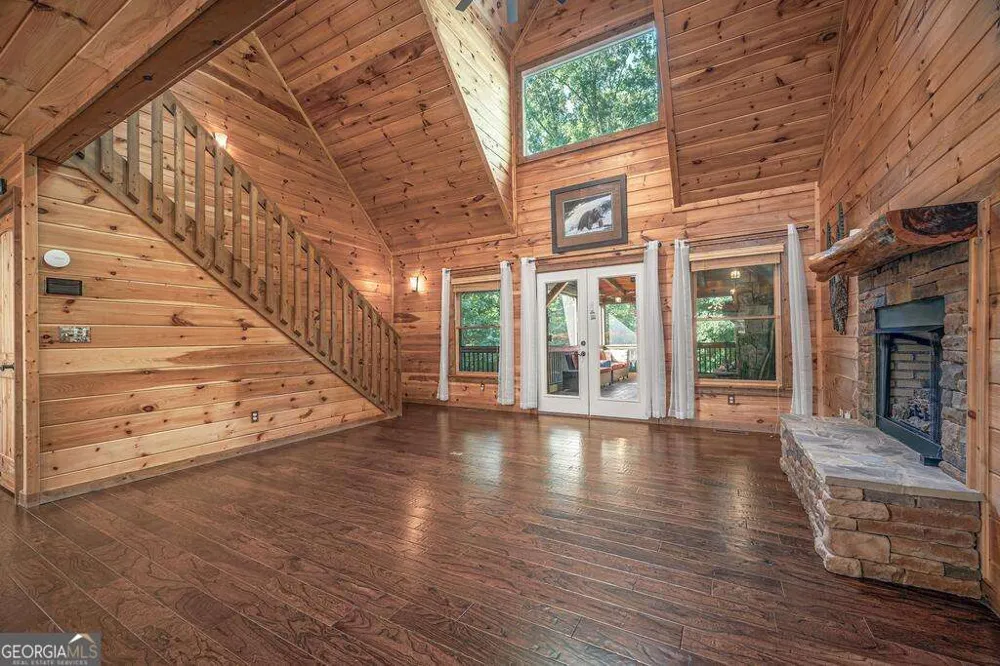 72 Gibbs TRL Mineral Bluff, GA 30559