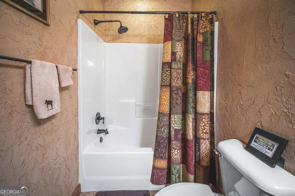 72 Gibbs TRL Mineral Bluff, GA 30559