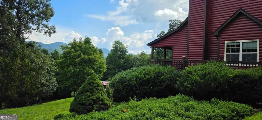 139 Gladys LN Young Harris, GA 30582