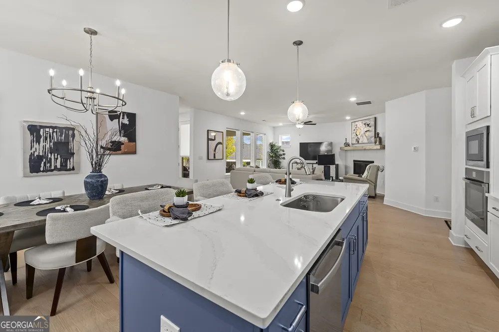 1045 Pine Bark LN Canton, GA 30114
