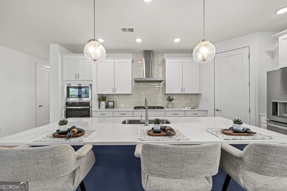 1045 Pine Bark LN Canton, GA 30114
