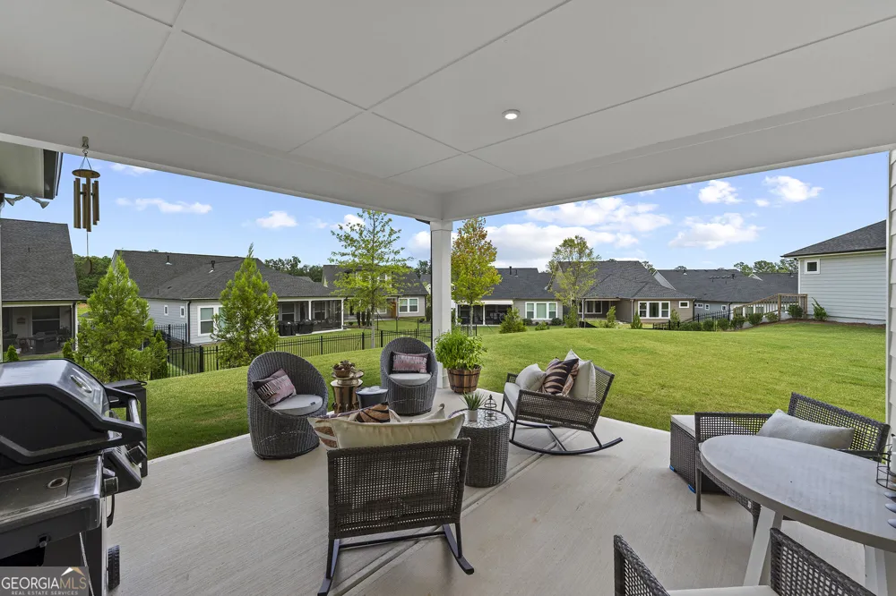 1045 Pine Bark LN Canton, GA 30114