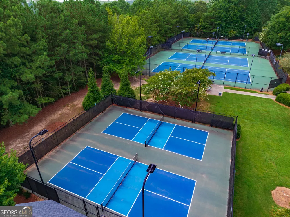 1045 Pine Bark LN Canton, GA 30114