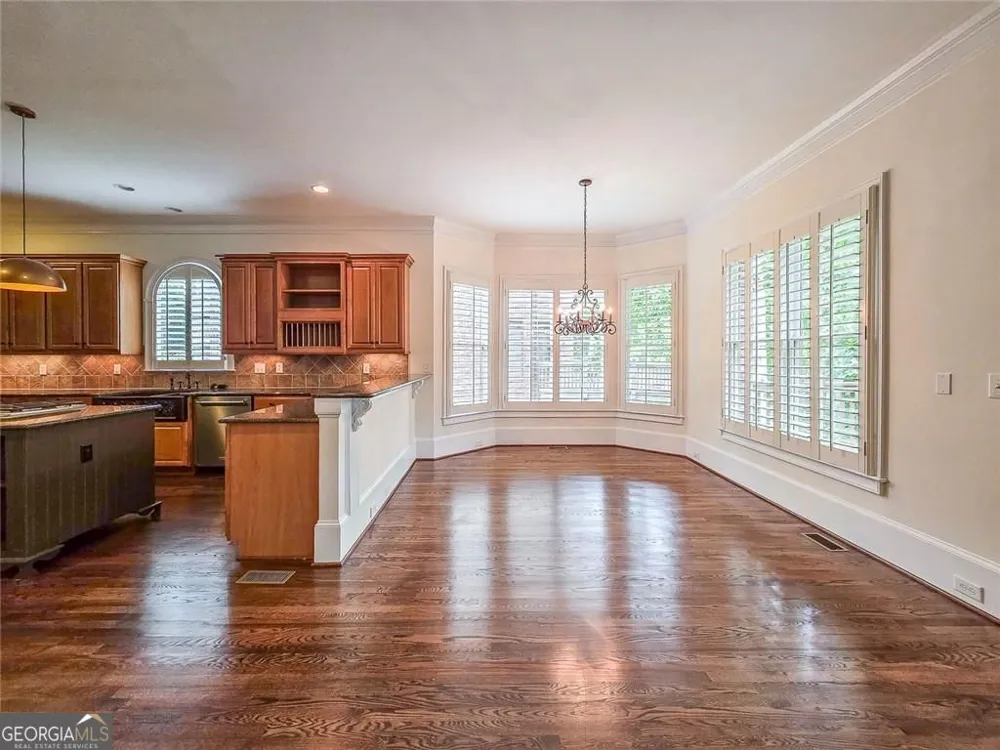 7725 NW Marsh CT NW Sandy Springs, GA 30328