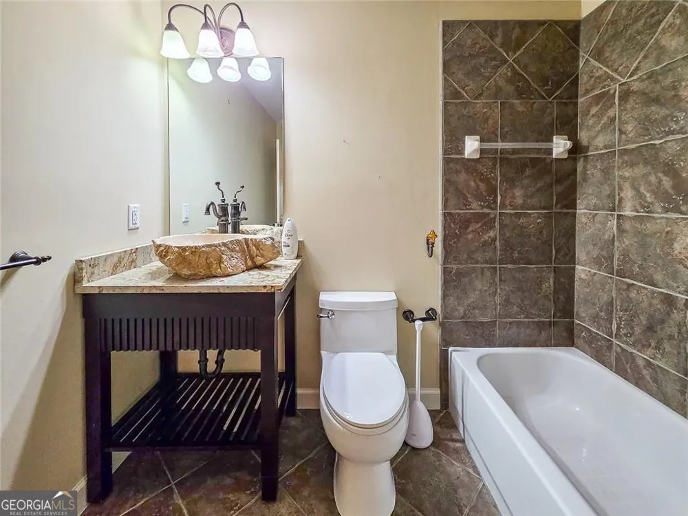 7725 NW Marsh CT NW Sandy Springs, GA 30328