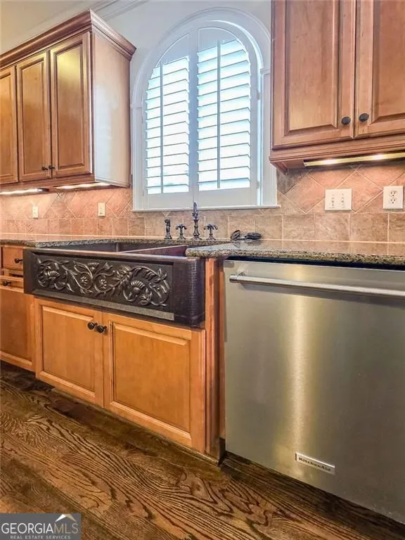 7725 NW Marsh CT NW Sandy Springs, GA 30328