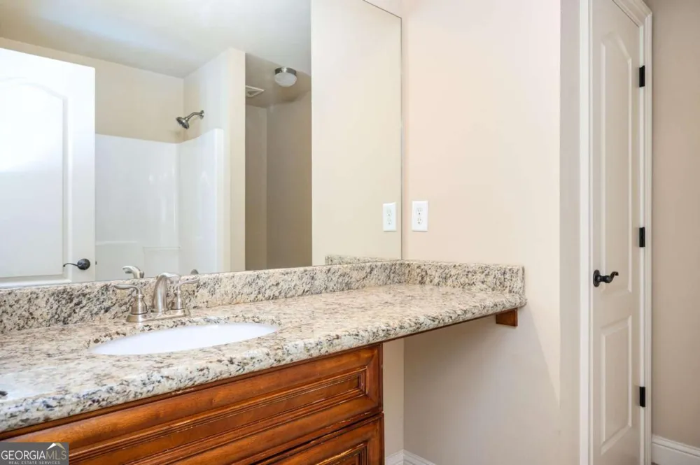 1526 Rocky River DR Lawrenceville, GA 30045