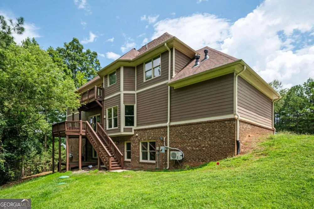 1526 Rocky River DR Lawrenceville, GA 30045