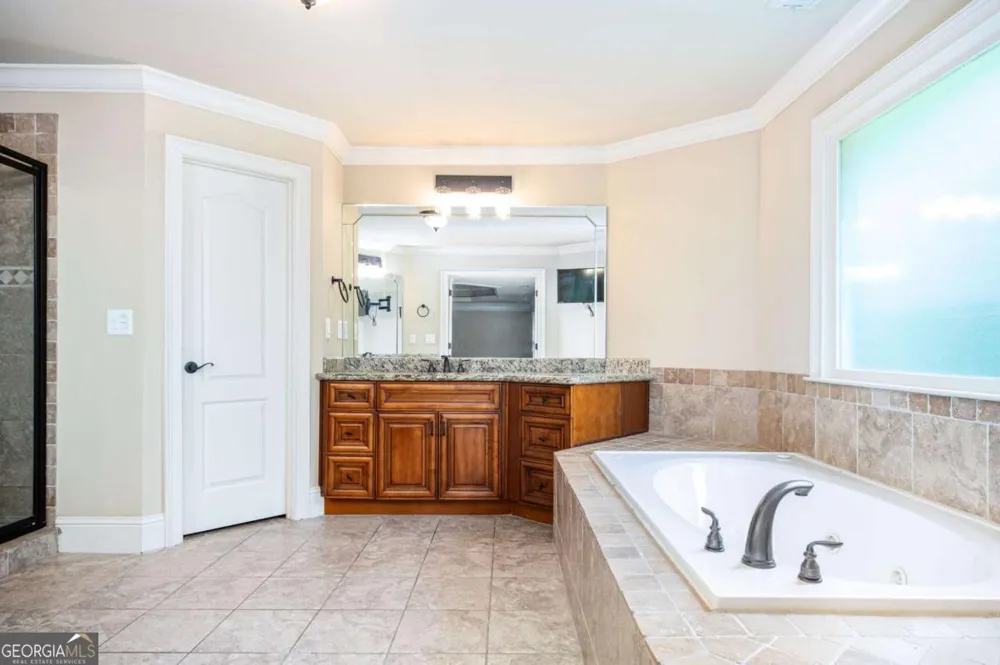 1526 Rocky River DR Lawrenceville, GA 30045