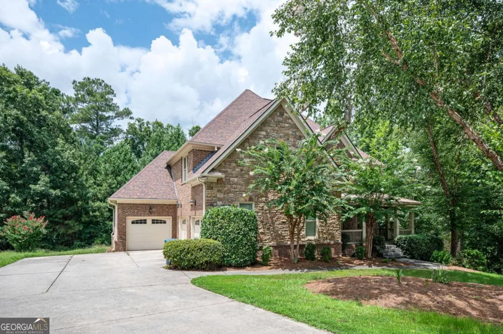 1526 Rocky River DR Lawrenceville, GA 30045