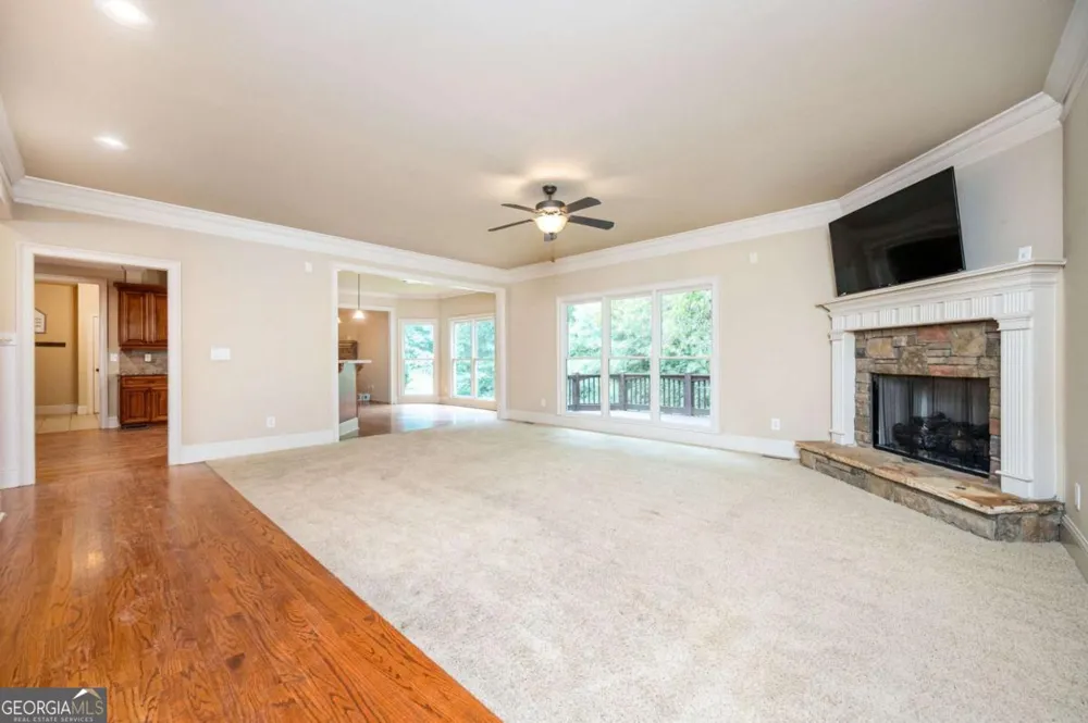 1526 Rocky River DR Lawrenceville, GA 30045