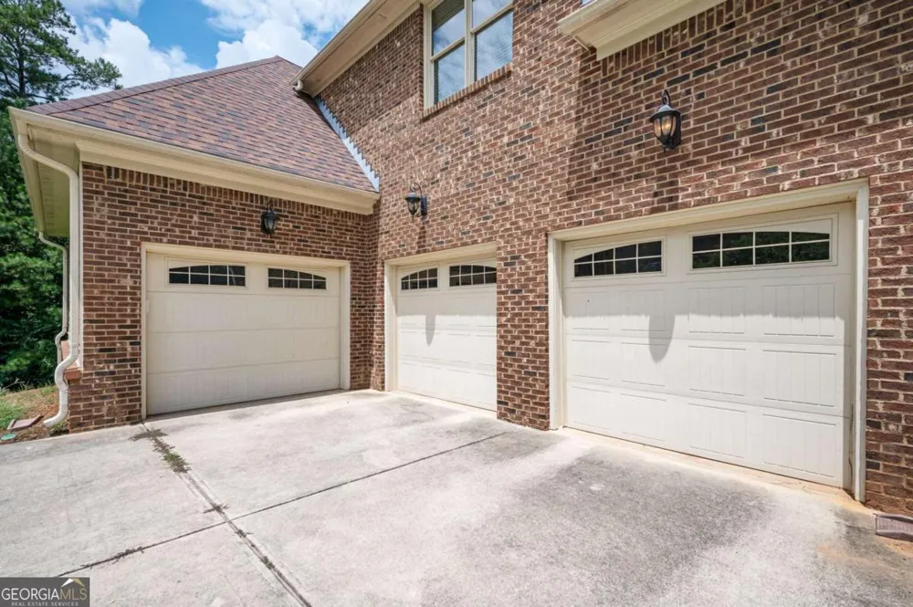 1526 Rocky River DR Lawrenceville, GA 30045