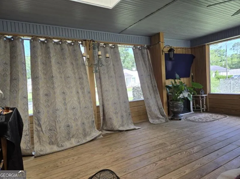 511 W Smith ST Claxton, GA 30417