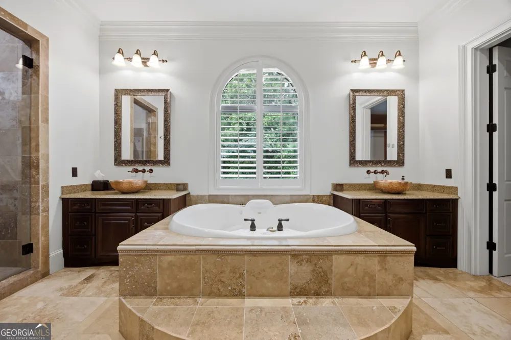 110 Fairway RUN Forsyth, GA 31029