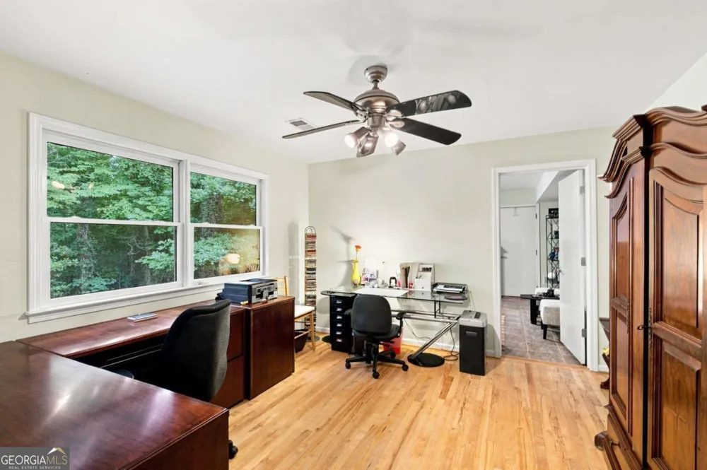 4361 Bishop Lake RD Marietta, GA 30062