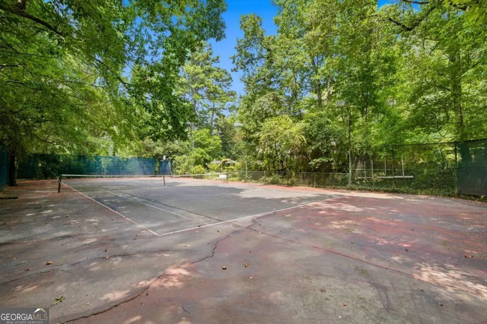 4361 Bishop Lake RD Marietta, GA 30062