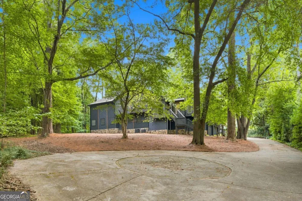 4361 Bishop Lake RD Marietta, GA 30062