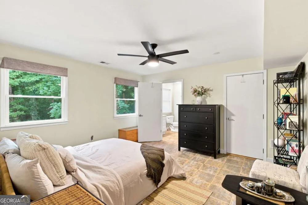 4361 Bishop Lake RD Marietta, GA 30062