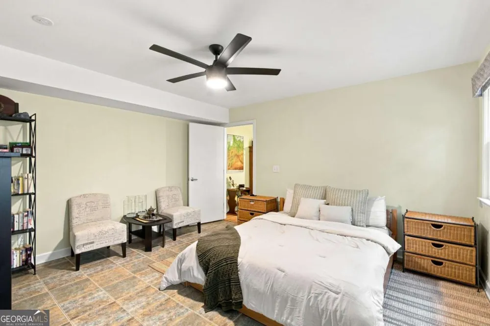 4361 Bishop Lake RD Marietta, GA 30062