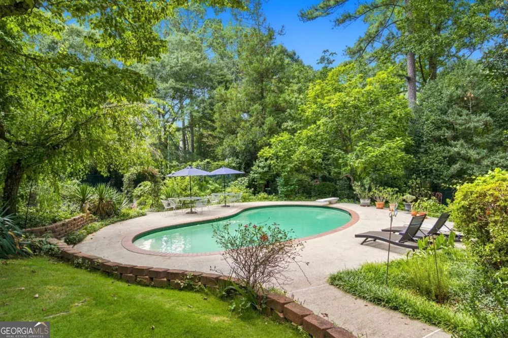 4361 Bishop Lake RD Marietta, GA 30062