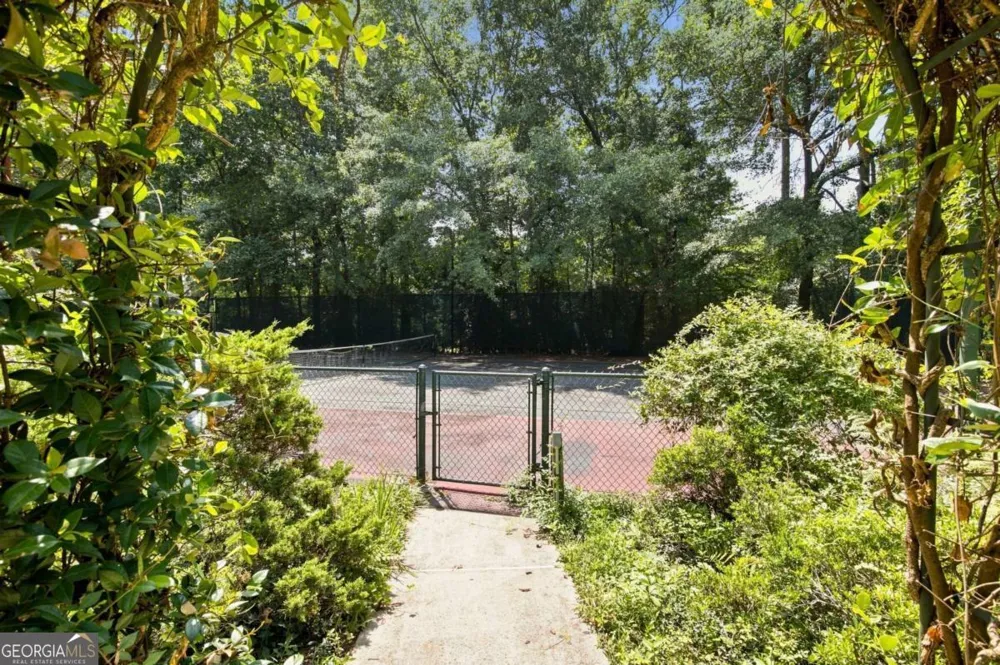 4361 Bishop Lake RD Marietta, GA 30062