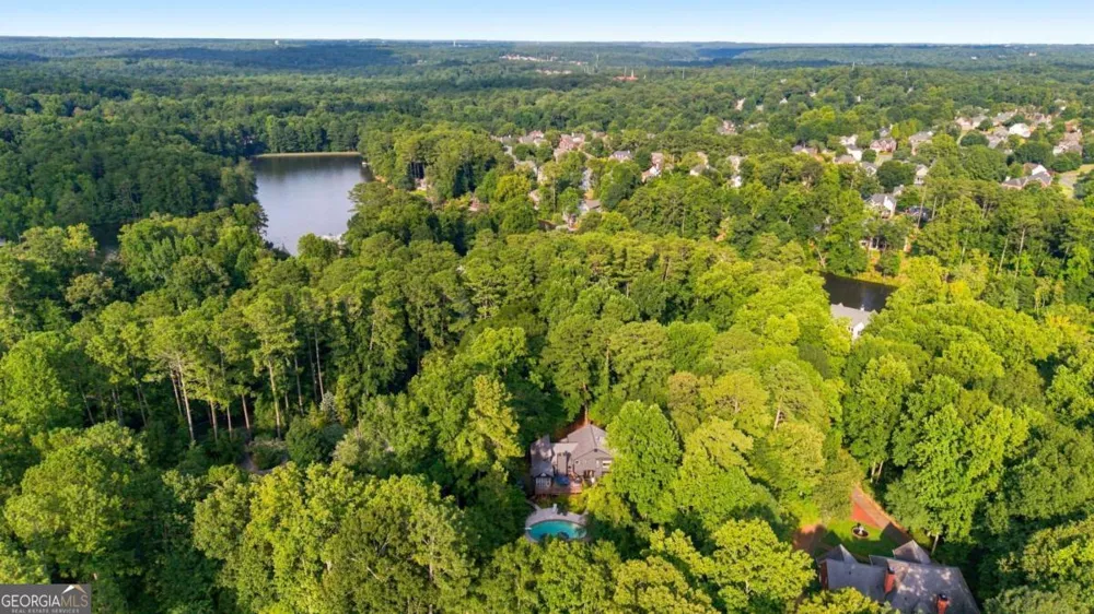 4361 Bishop Lake RD Marietta, GA 30062