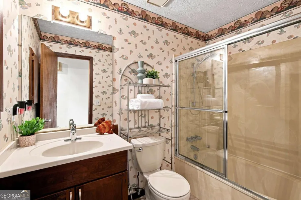4361 Bishop Lake RD Marietta, GA 30062