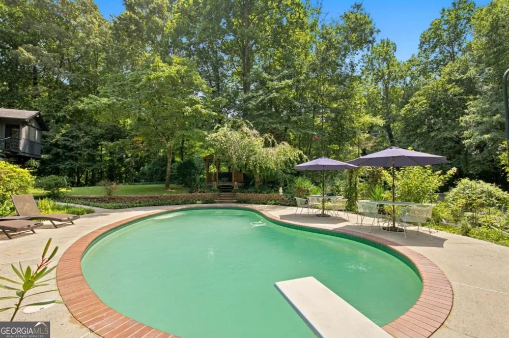 4361 Bishop Lake RD Marietta, GA 30062