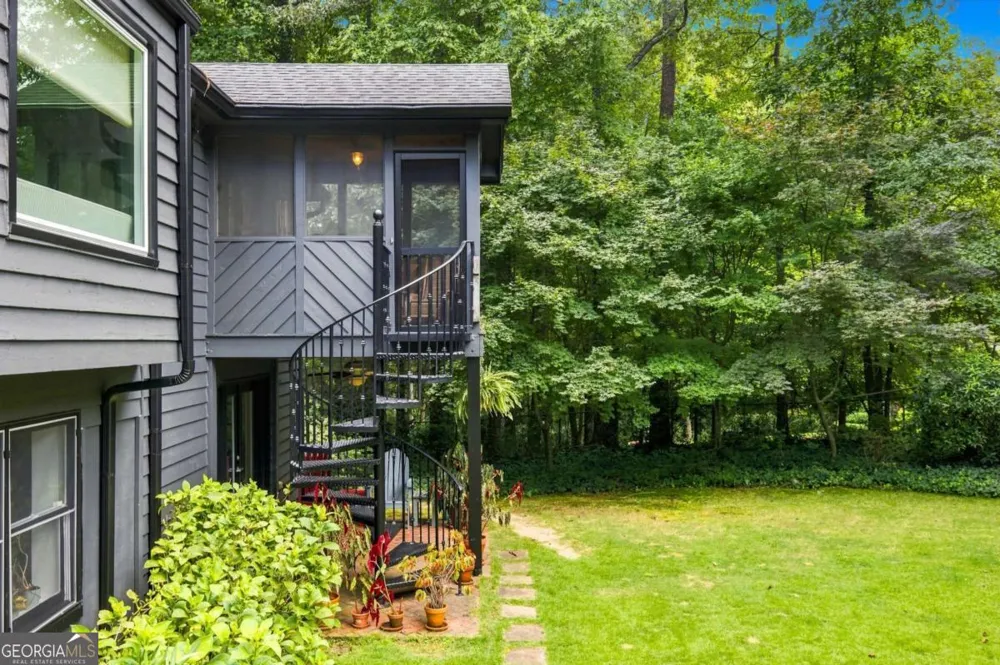 4361 Bishop Lake RD Marietta, GA 30062