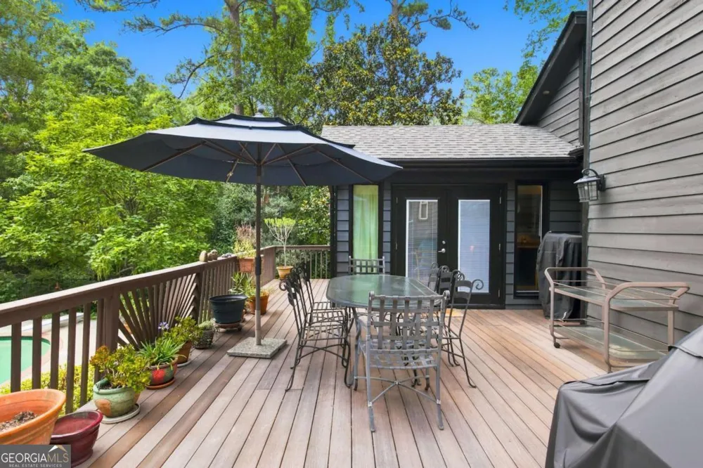 4361 Bishop Lake RD Marietta, GA 30062
