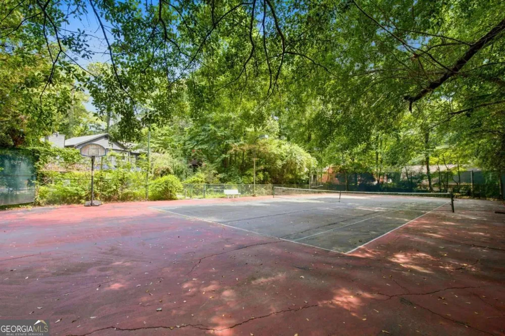 4361 Bishop Lake RD Marietta, GA 30062