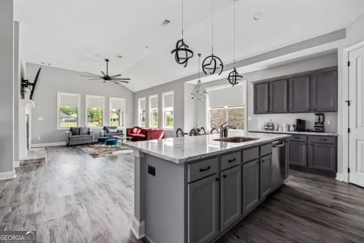 112 Gwendolyn AVE Perry, GA 31069