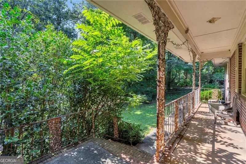 39 Harmony Grove RD Lilburn, GA 30047