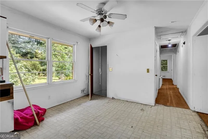 39 Harmony Grove RD Lilburn, GA 30047