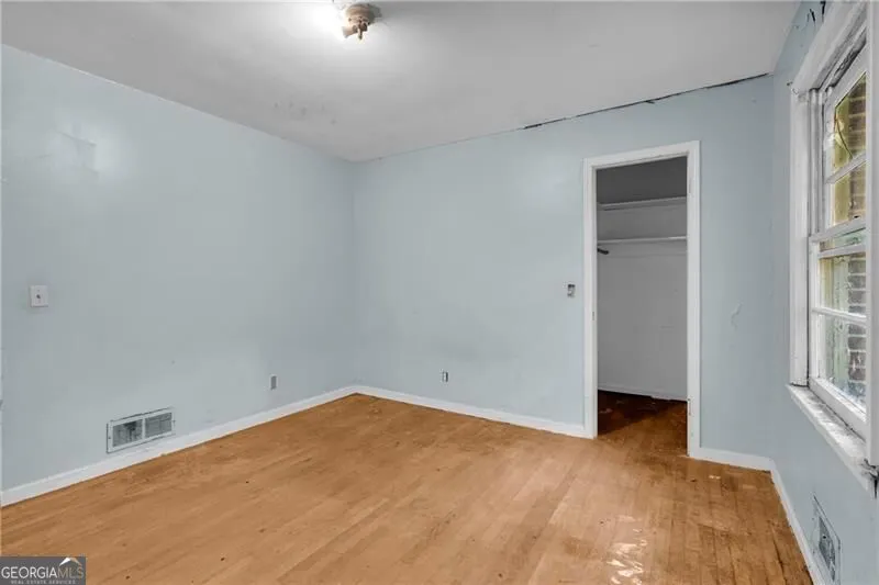 39 Harmony Grove RD Lilburn, GA 30047