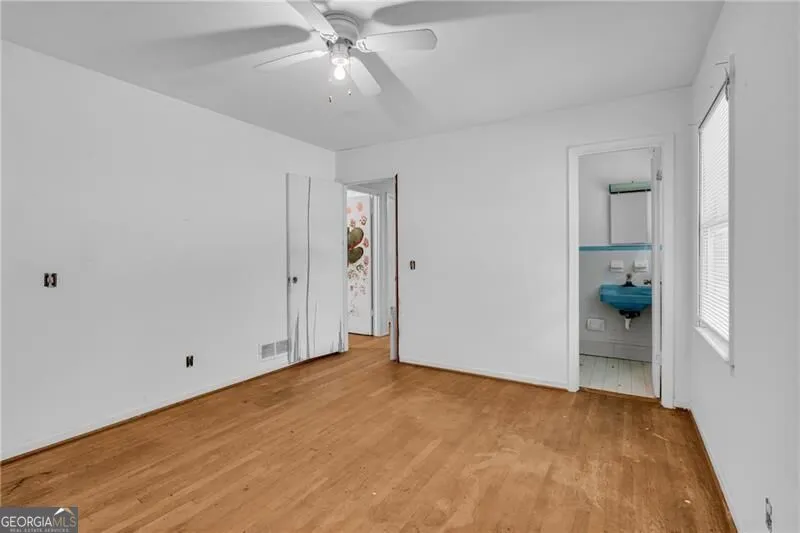 39 Harmony Grove RD Lilburn, GA 30047
