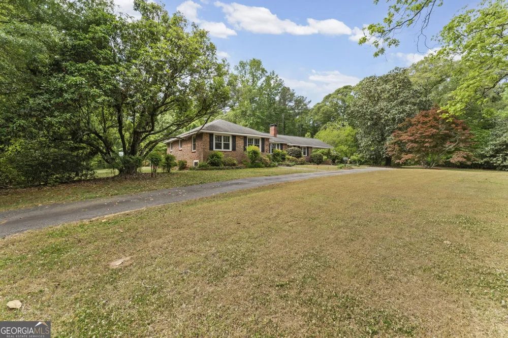 110 Handy RD Newnan, GA 30263